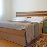 Διαμέρισμα Sara *